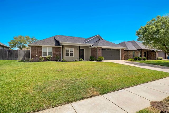 411 Harrell, Chandler, TX 75758