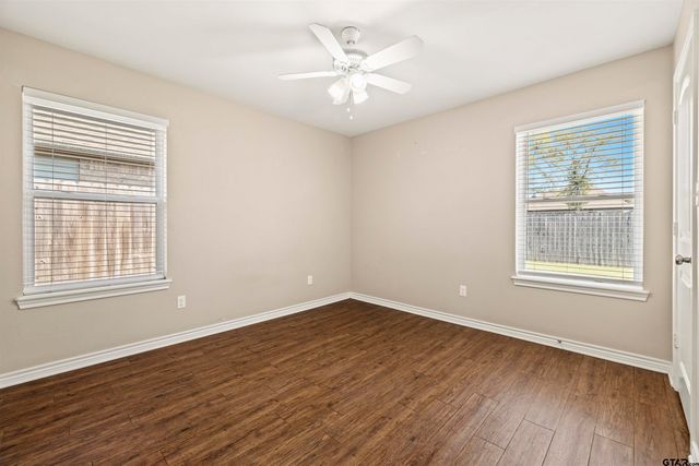 411 Harrell, Chandler, TX 75758