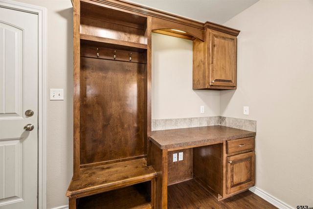 411 Harrell, Chandler, TX 75758