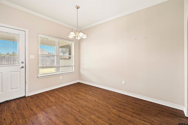 411 Harrell, Chandler, TX 75758