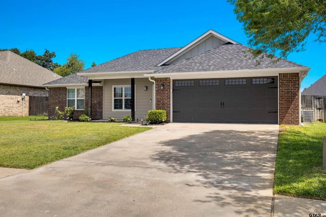411 Harrell, Chandler, TX 75758
