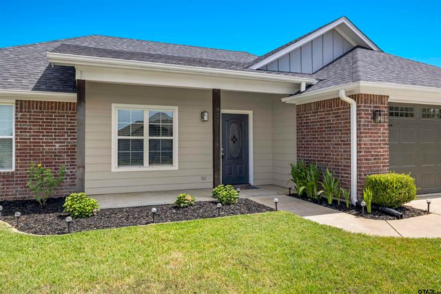 411 Harrell, Chandler, TX 75758