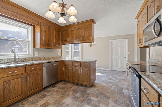 5638 Pawnee Circle, Guntersville, AL 35976