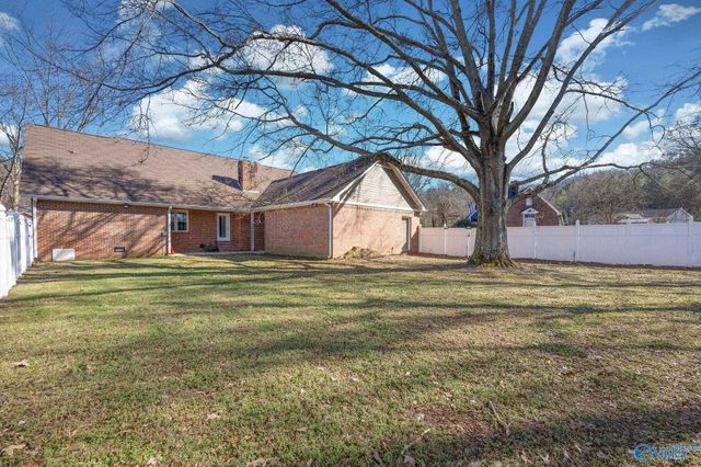 5638 Pawnee Circle, Guntersville, AL 35976