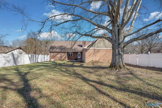 5638 Pawnee Circle, Guntersville, AL 35976