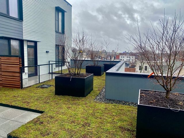 154 Broadway 204, Somerville, MA 02145