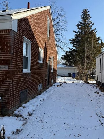 7682 Piedmont Street, Detroit, MI 48228