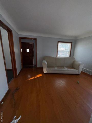 7682 Piedmont Street, Detroit, MI 48228