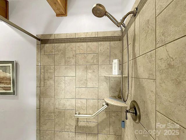 113 Mountain Cove Road, Waynesville, NC 28786