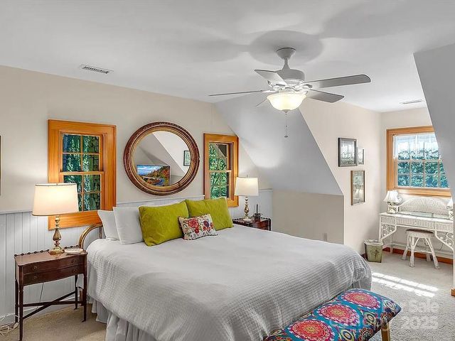 113 Mountain Cove Road, Waynesville, NC 28786