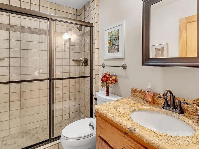 113 Mountain Cove Road, Waynesville, NC 28786