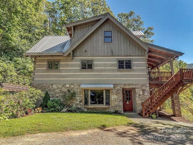 113 Mountain Cove Road, Waynesville, NC 28786