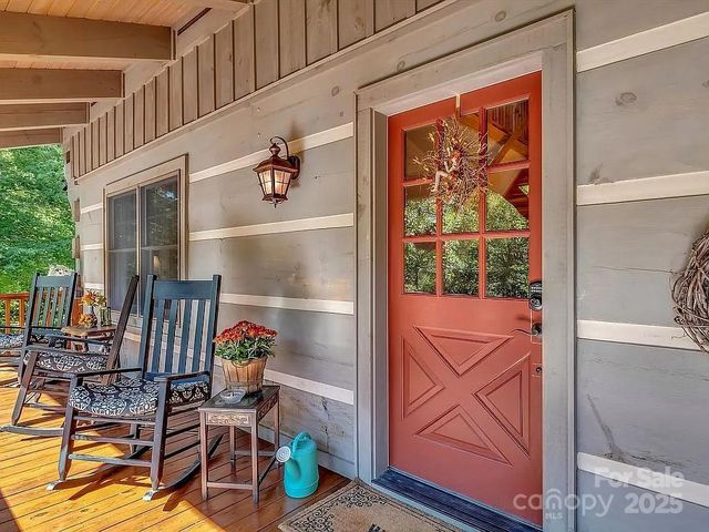 113 Mountain Cove Road, Waynesville, NC 28786