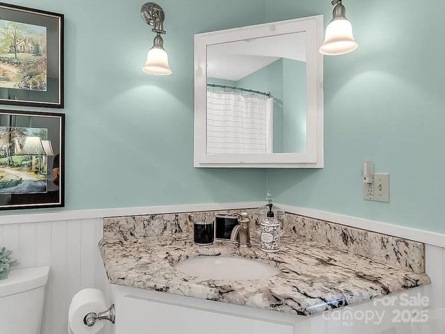 113 Mountain Cove Road, Waynesville, NC 28786