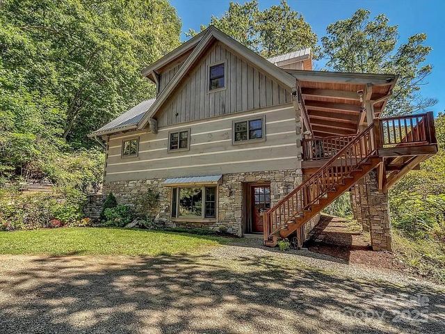 113 Mountain Cove Road, Waynesville, NC 28786