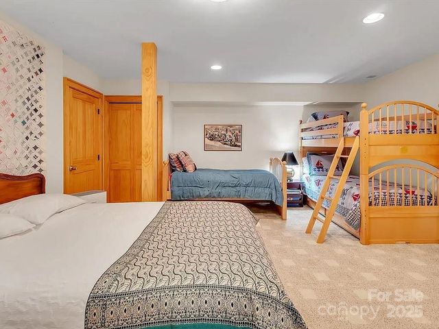 113 Mountain Cove Road, Waynesville, NC 28786