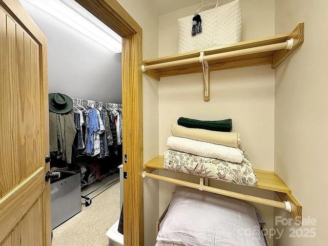 113 Mountain Cove Road, Waynesville, NC 28786