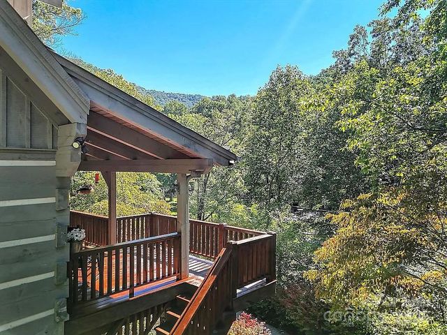 113 Mountain Cove Road, Waynesville, NC 28786