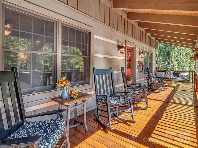 113 Mountain Cove Road, Waynesville, NC 28786