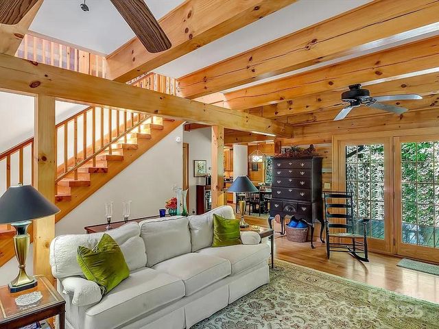 113 Mountain Cove Road, Waynesville, NC 28786