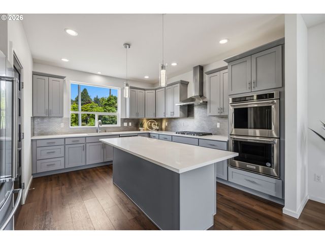 1055 Se 75th Ct, Vancouver, WA 98664