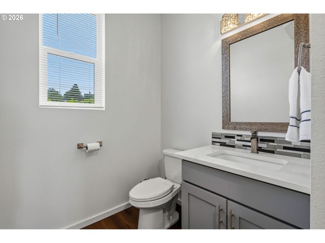 1055 Se 75th Ct, Vancouver, WA 98664