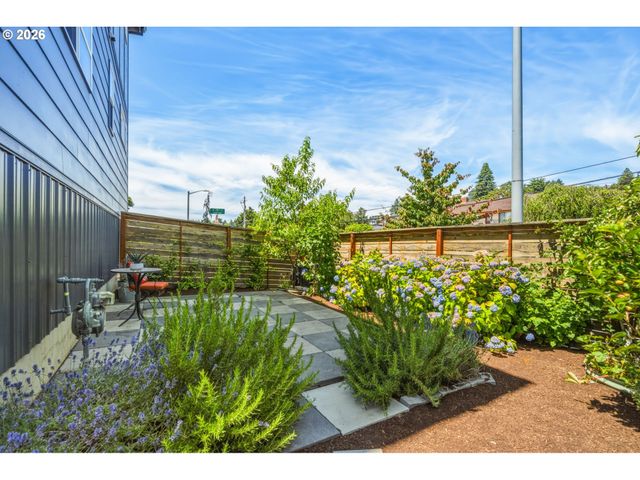 1055 Se 75th Ct, Vancouver, WA 98664