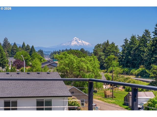 1055 Se 75th Ct, Vancouver, WA 98664