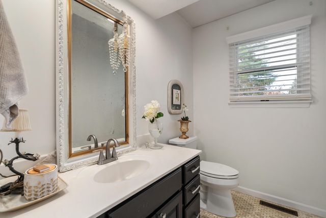 1400 Normandy Drive, Newark, OH 43055