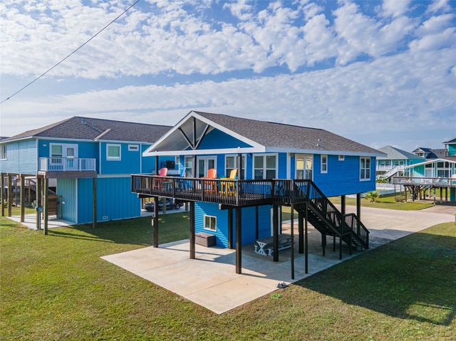 23005 Fresca Street, Galveston, TX 77554