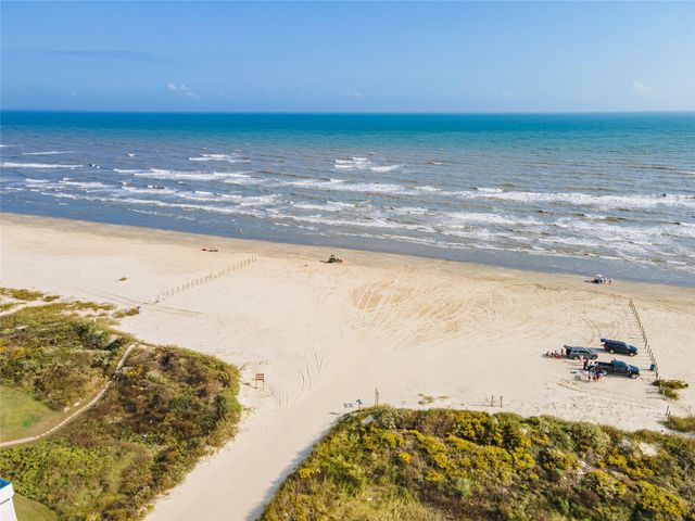 23005 Fresca Street, Galveston, TX 77554