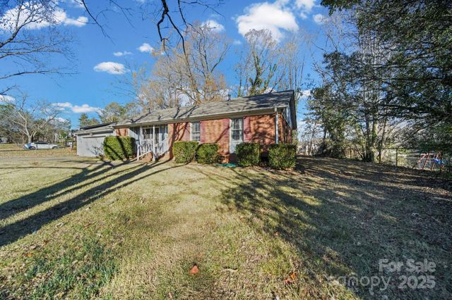 6916 David Avenue, Charlotte, NC 28214