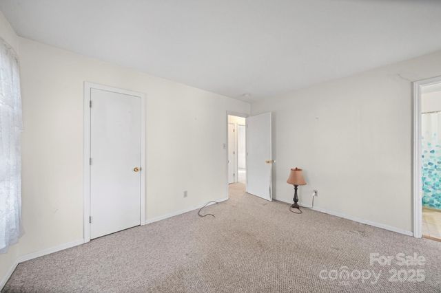 6916 David Avenue, Charlotte, NC 28214