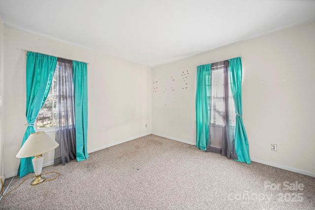 6916 David Avenue, Charlotte, NC 28214