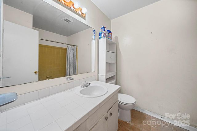 6916 David Avenue, Charlotte, NC 28214