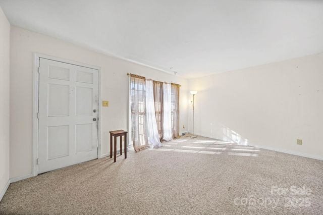 6916 David Avenue, Charlotte, NC 28214