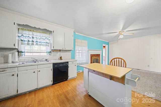 6916 David Avenue, Charlotte, NC 28214