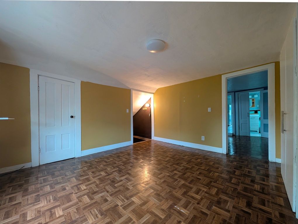 61 Howard 3, Cambridge, MA 02139