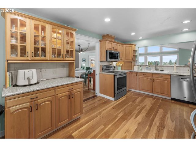 35254 PITTSBURG Rd, St Helens, OR 97051