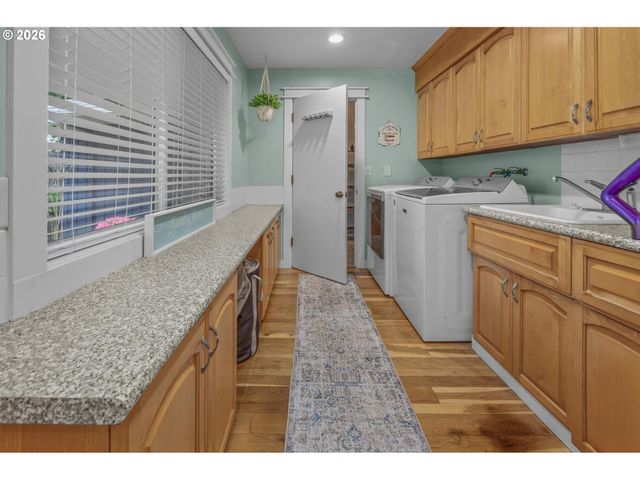 35254 PITTSBURG Rd, St Helens, OR 97051