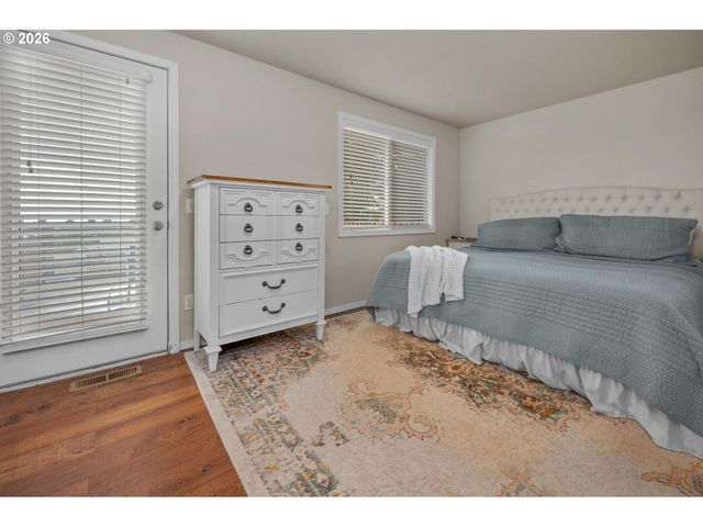 35254 PITTSBURG Rd, St Helens, OR 97051