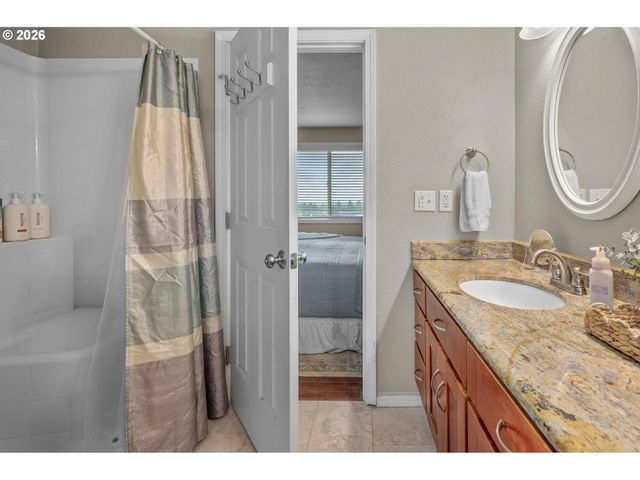 35254 PITTSBURG Rd, St Helens, OR 97051