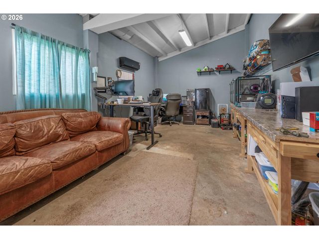 35254 PITTSBURG Rd, St Helens, OR 97051