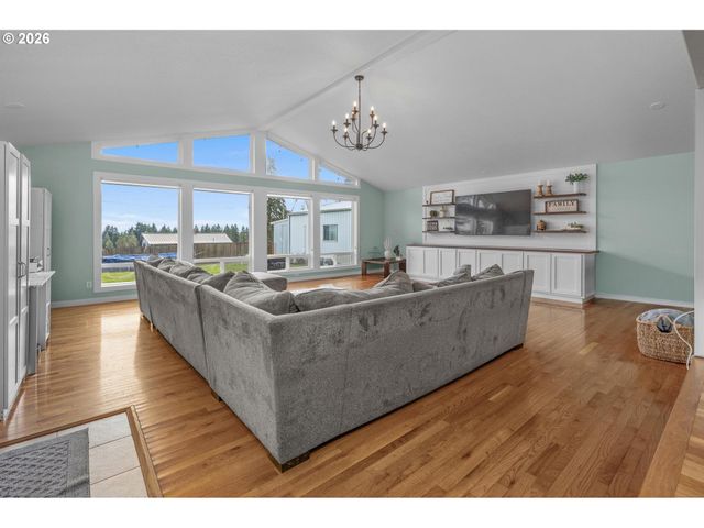 35254 PITTSBURG Rd, St Helens, OR 97051