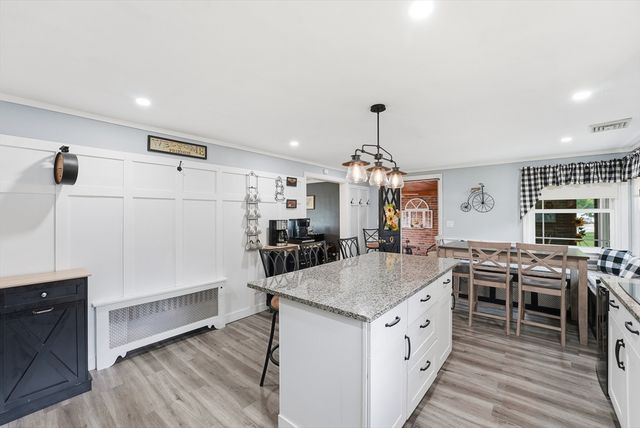 878 Springfield Street, Agawam, MA 01030