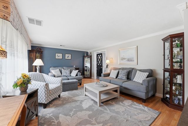 878 Springfield Street, Agawam, MA 01030