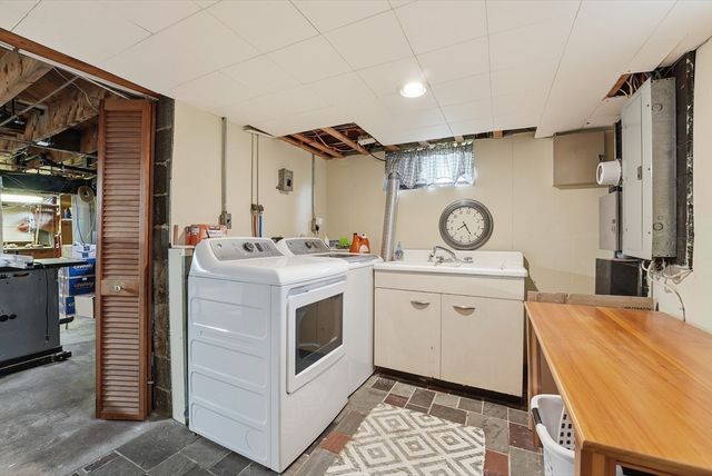 878 Springfield Street, Agawam, MA 01030