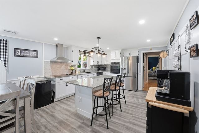 878 Springfield Street, Agawam, MA 01030