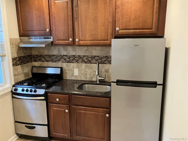 7 Dewey Street Dewey Street 3, Huntington, NY 11743