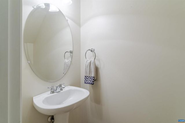 240 OAKMONT DR, Gordonsville, VA 22942